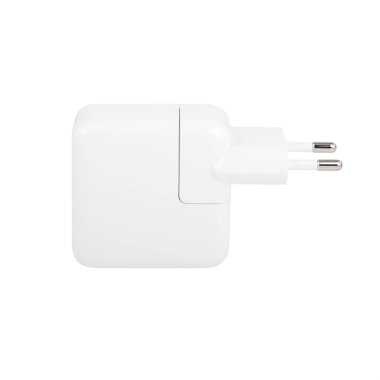 Minsk, Beyaz Rusya - 5 Ekim, 2017: Usb-C güç adaptörü Apple tarafından geliştirilmiş 