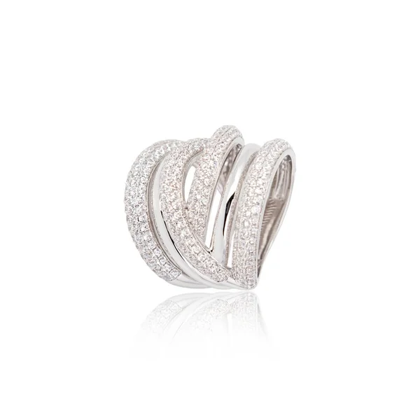 Anel de diamante de prata isolado no branco — Fotografia de Stock