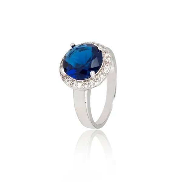 Sapphire Ring isolated on white. — Stock Photo, Image