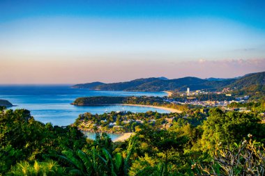 Kata Sahili, Kata Noi, Phuket, Tayland 'daki Karon Sahili. Güzel hava manzarası