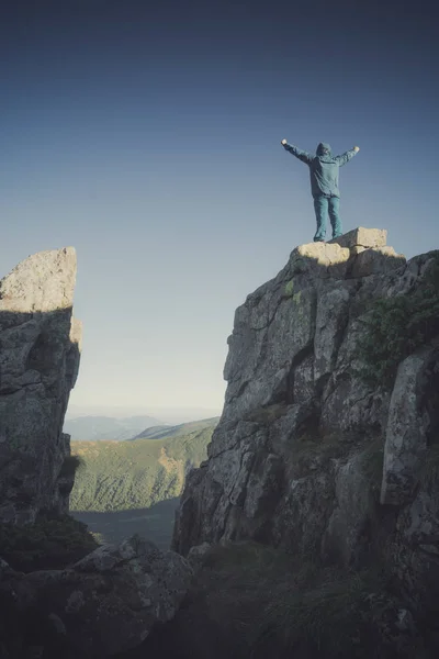 На вершині гори. Стилізація Instagram — стокове фото