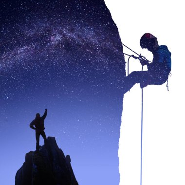 Gece uzun yürüyüşe çıkan kimse ve dağcı