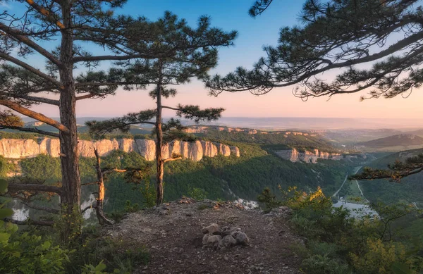 Napkelte, Crimea-hegység — Stock Fotó