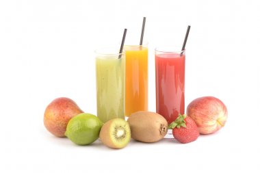 Beyaz üzerine taze meyve suları