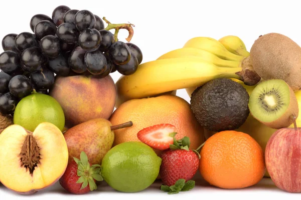 Beyaza izole edilmiş egzotik meyve çeşitleri