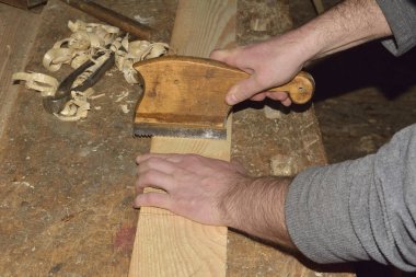 ahşap çalışma uçakla marangoz