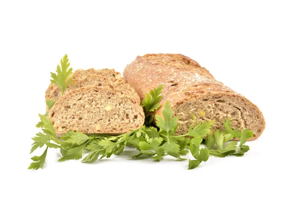 Färsk hemmagjord naturlig bröd med grönsaker på vit bakgrund — Stockfoto