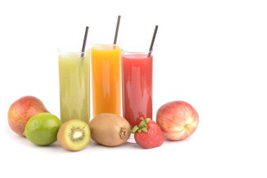 Beyaz üzerine taze meyve suları