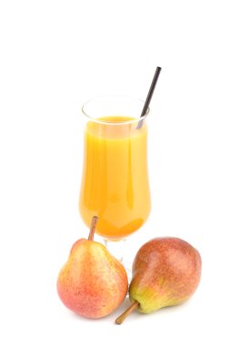 taze armut suyu ve meyve beyaz arka plan üzerinde