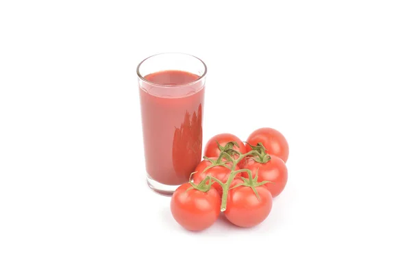 Tomatensaft auf weißem Hintergrund — Stockfoto