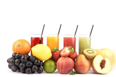 Beyaz üzerine taze meyve suları