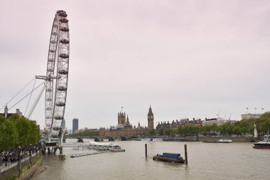 Thames Nehri 'nin Güney Kıyısındaki Londra' nın Gözü 