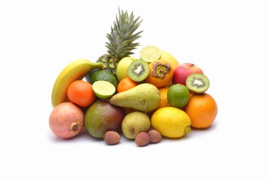 Beyaza izole edilmiş egzotik meyve çeşitleri