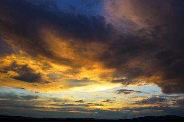Dramatik günbatımı gökyüzü