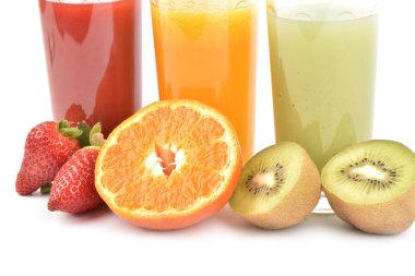 Beyaz üzerine taze meyve suları