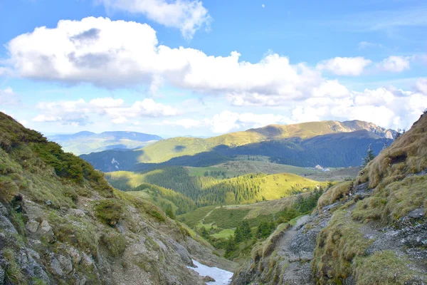 Lanskap gunung di Pegunungan Ciucas, Rumania — Stok Foto