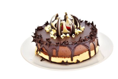  Beyaz üzerine izole edilmiş çikolatalı mus keki.