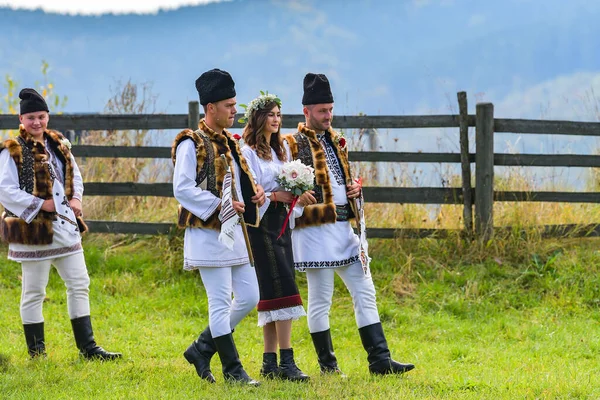 Vama Suceava Romania Sebtember 2019 Hagyományos Szárnyas Fehérnemű Viselet Bukovinában — Stock Fotó