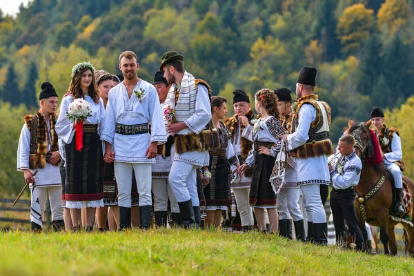 Vama Suceava Roemenië Sebtember 2019 Traditioneel Wieden Met Traditioneel Dragen — Stockfoto