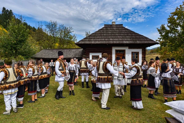 Vama Suceava Roemenië Sebtember 2019 Traditioneel Wieden Met Traditioneel Dragen — Stockfoto