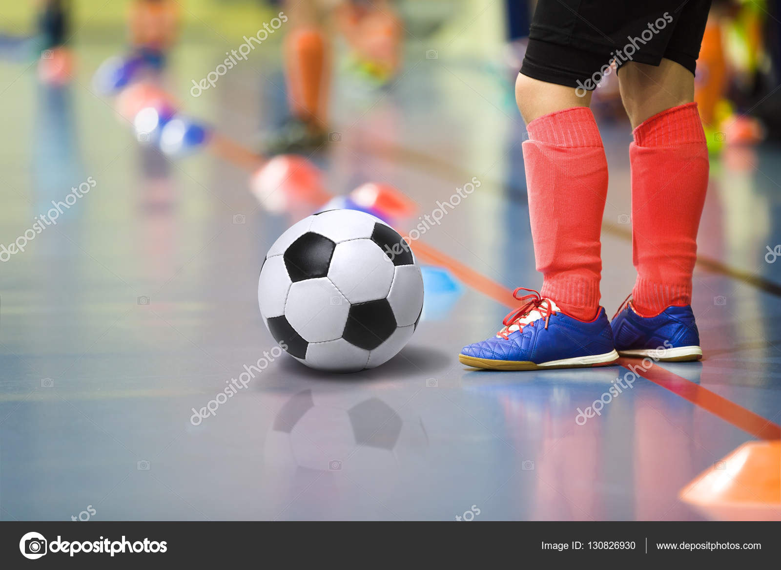 Fútbol futsal pelota y hombre jugador de equipo fútbol sala