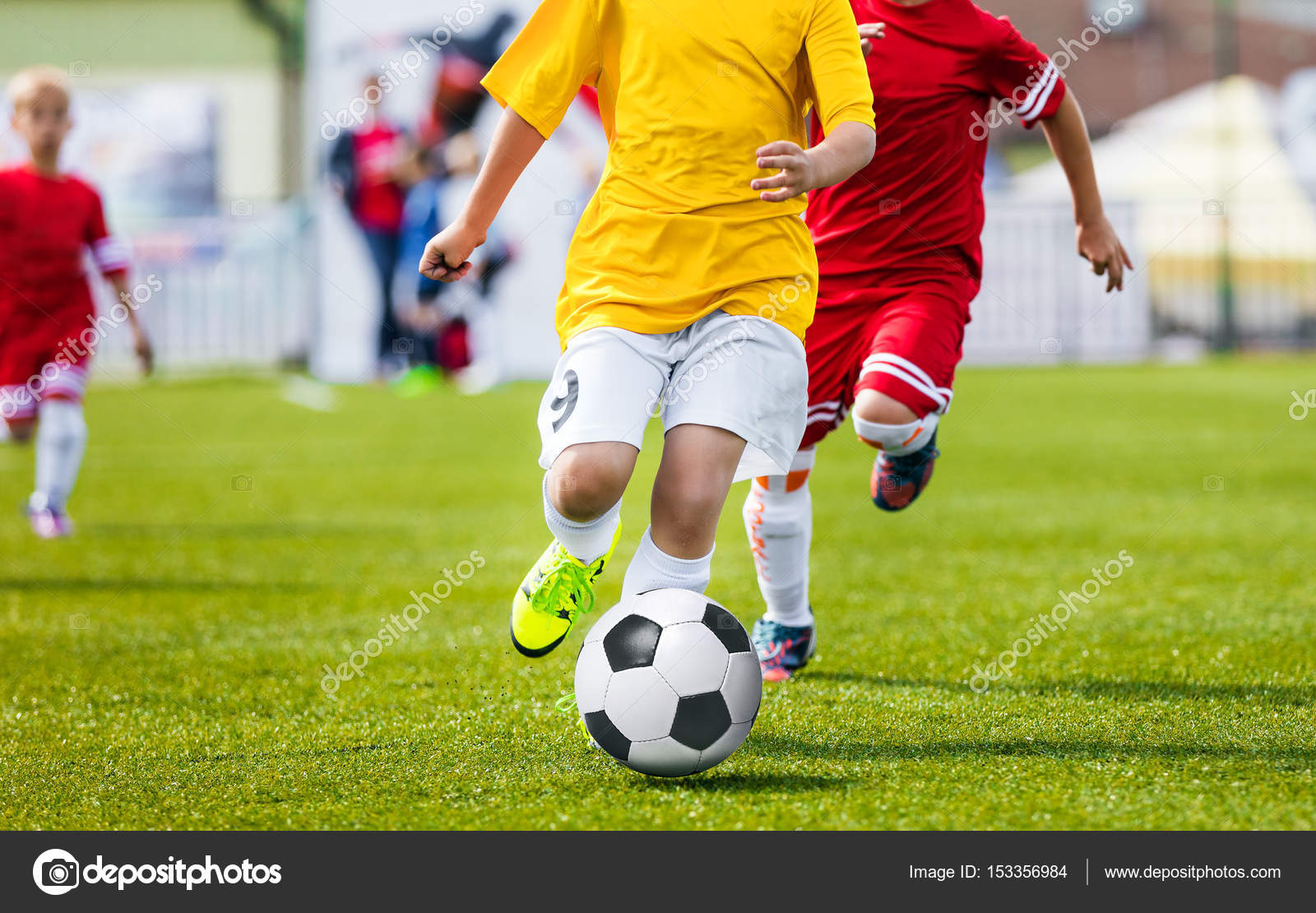 Is he playing football better than me. Best quotes about football. Футболист с мячом. Is he playing football better than me. Louis playing football.