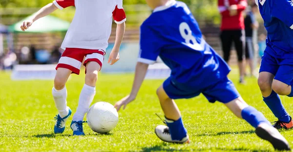 Partita Calcio Giovani Giocatori Allenamento Torneo Calcio Bambini Gara Calcio — Foto Stock