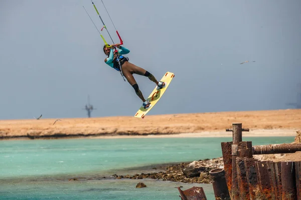 Kitesurf Nas Ondas Mar Vermelho Egipt Kitesurf Kiteboarding Fotos Ação — Fotografia de Stock