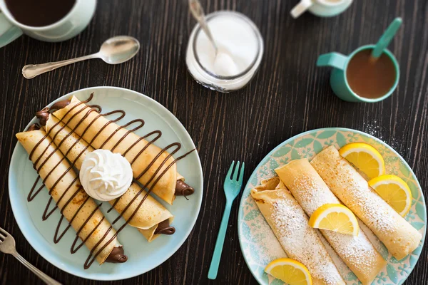 Chocolate Hazelnut Spread and Lemon Powdered Sugar Dessert Crepes — Stok Foto