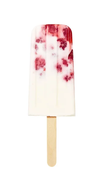 Popsicle de yogur congelado de frambuesa con palo de madera sobre fondo blanco — Foto de Stock