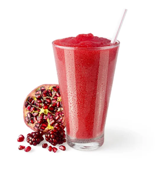 Granatapfel-Smoothie mit Fruchtgarnitur auf weißem Hintergrund — Stockfoto