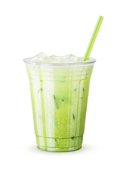 Té verde helado Matcha Latte con paja sobre fondo blanco — Foto de Stock