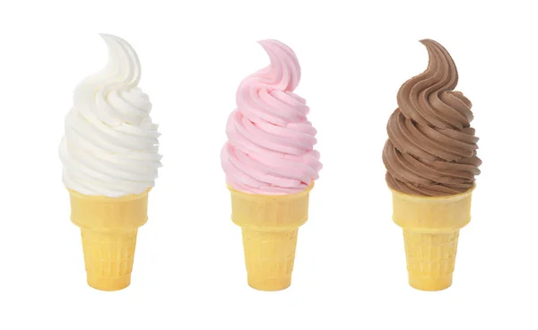 Trois saveurs de yaourt glacé ou de cônes de crème glacée soft serve sur fond blanc — Photo