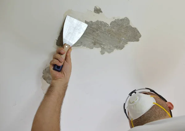 Scraping a Ceiling — Stock Photo, Image