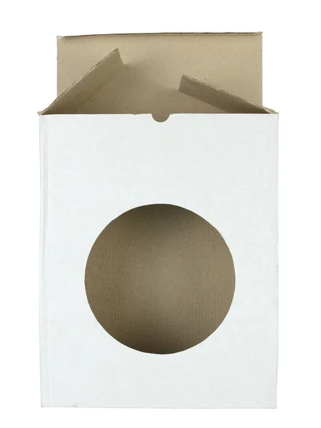 Белый картонный ящик с отверстием в изоляции — стоковое фото