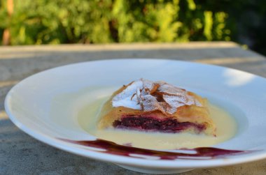 Lezzetli frambuazlı pasta