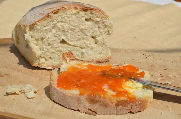 Pan con mantequilla y mermelada —  Fotos de Stock