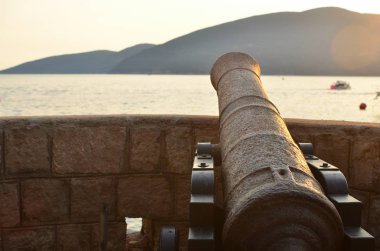 Eski cannon ve deniz