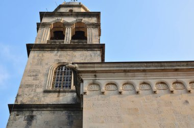 Gruuthuse Müzesi ve gökyüzü