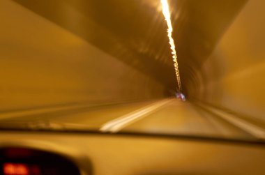 Sürüş sırasında bulanık tünel