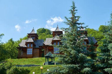 Ahşap dağ evleri