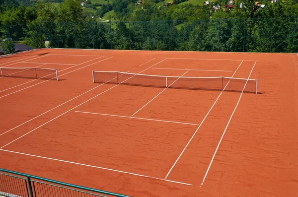 Empty outdoor tennis court — 스톡 사진