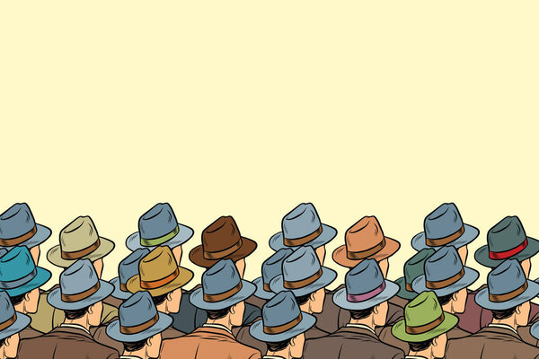 Зрители, мужчины, стоящие позади
