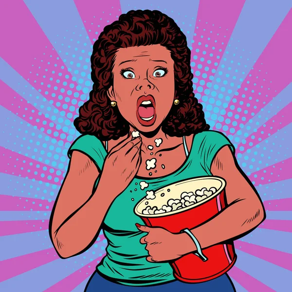 Γυναίκα βλέποντας μια τρομακτική ταινία και τρώγοντας ποπ κορν — Διανυσματικό Αρχείο