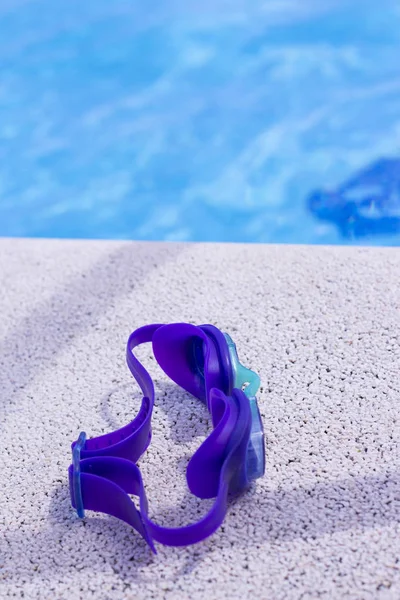 Modrá potápěčské brýle — Stock fotografie
