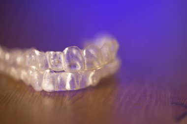 Diş ortodontik görünmez diş düzeltme