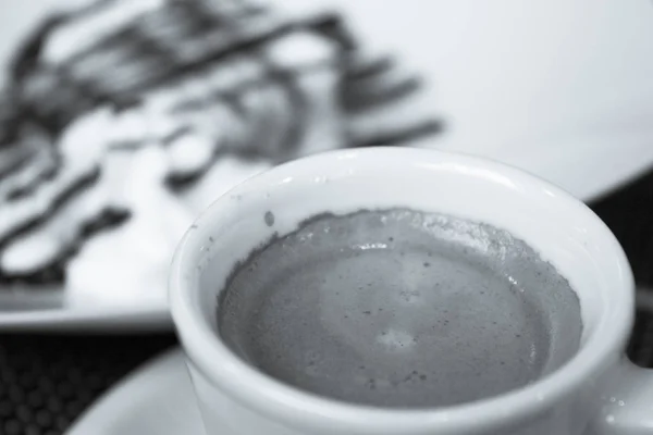 Taza de café con espuma blanca — Foto de Stock