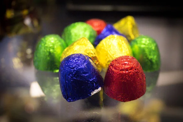 Chocolates wrapped in foil — Stock Photo, Image