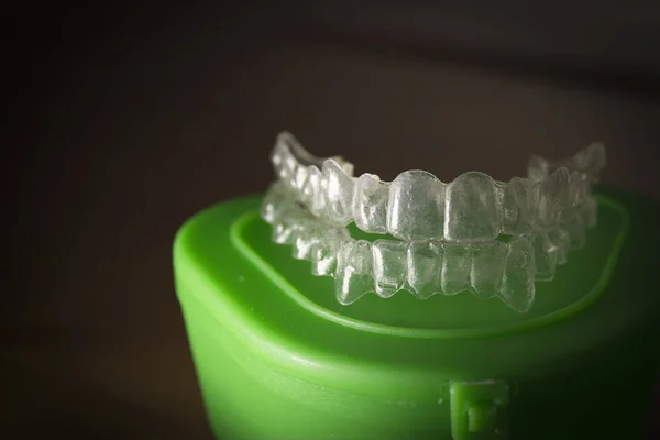 Plastové zubní ortodoncie — Stock fotografie