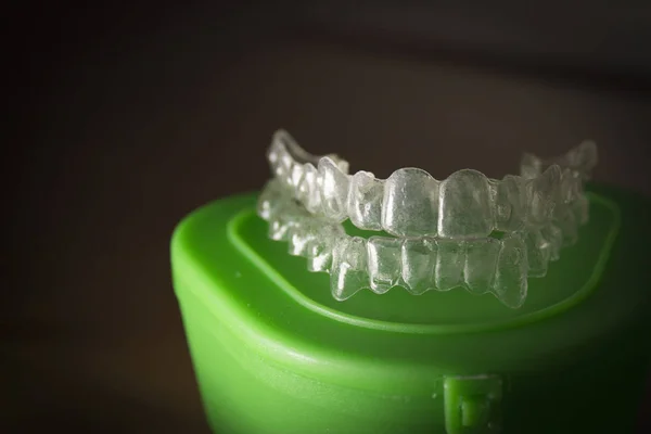 Plastik Diş Ortodonti